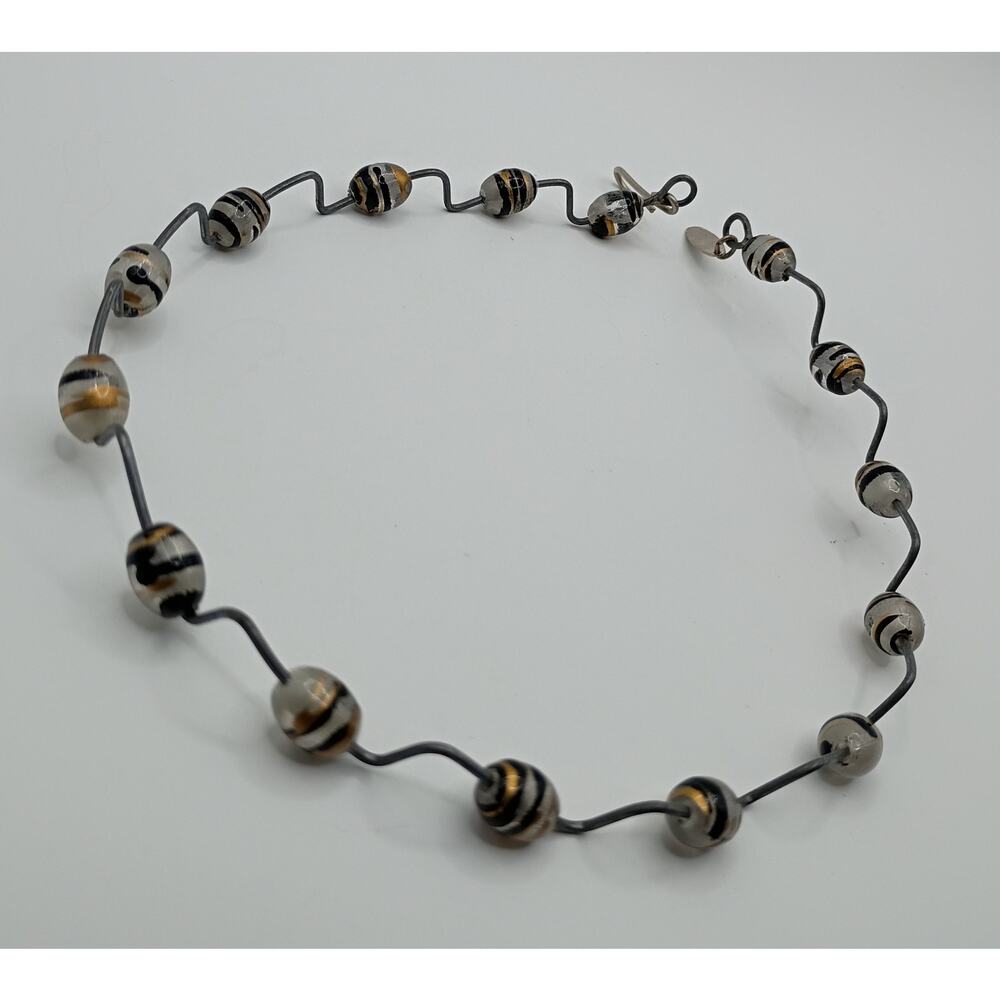 Victoria Tane Headbenz - Black and Gold Beads - Picture 6 of 7